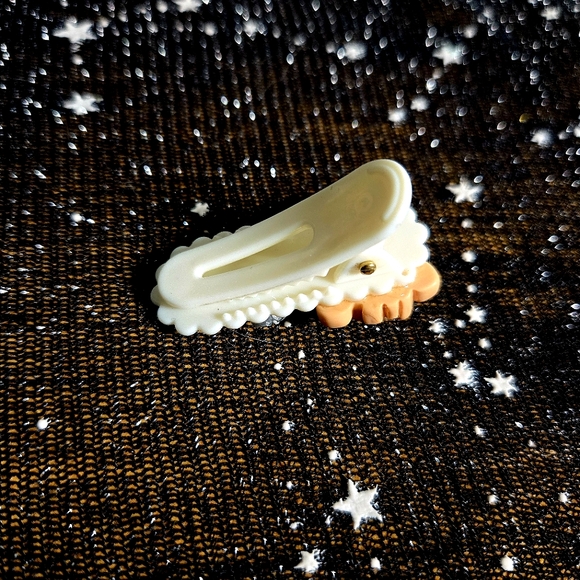 4 pc Custom Mikko Illustrations Hair Clip Set - Picture 4 of 4